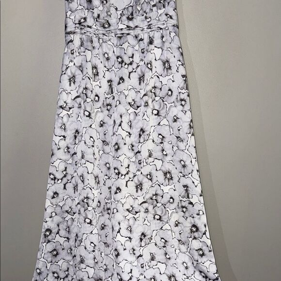 Banana Republic Black and White Sleeveless Sundress - Picture 3 of 11
